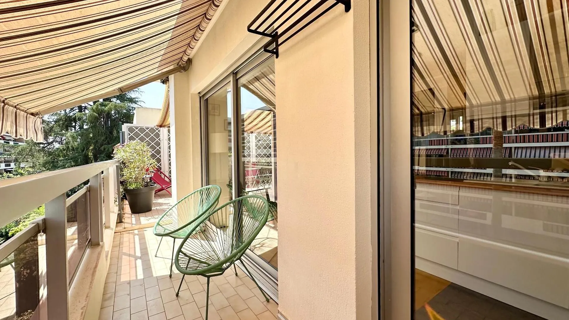 Elegant Appartement 2Pieces Piscinevue Mer Parking Vallauris Apartment